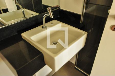 Studio para alugar com 27m², 1 quarto e 1 vaga Studio para alugar com 27m², 1 quarto e 1 vagaBanheiro