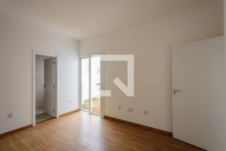 Casa de condomínio à venda com 105m², 3 quartos e 2 vagasSuíte