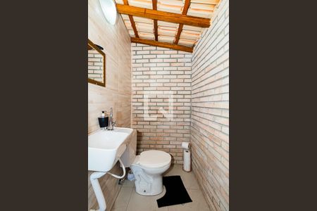 Casa à venda com 115m², 2 quartos e 1 vagaBanheiro da Área de Serviço e Churrasqueira