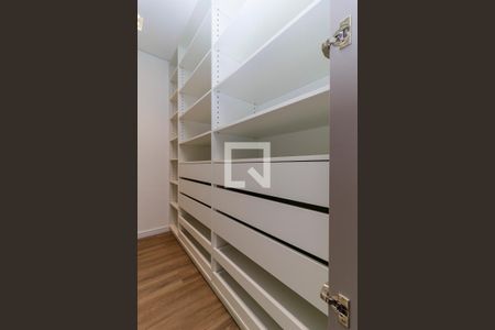 Apartamento à venda com 173m², 3 quartos e 3 vagas Apartamento à venda com 173m², 3 quartos e 3 vagasSuíte Principal - Closet