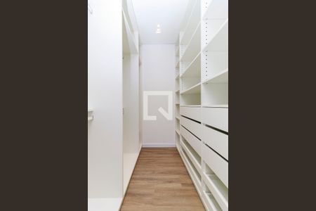 Apartamento à venda com 173m², 3 quartos e 3 vagas Apartamento à venda com 173m², 3 quartos e 3 vagasSuíte Principal - Closet