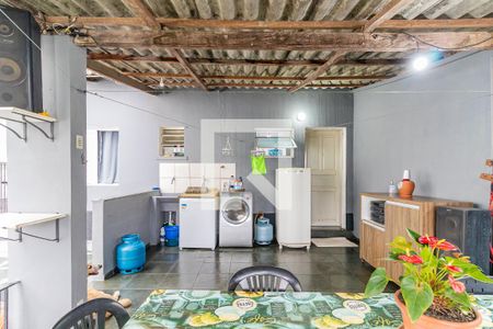 Casa à venda com 130m², 2 quartos e 3 vagasLavandria/Churrasqueira