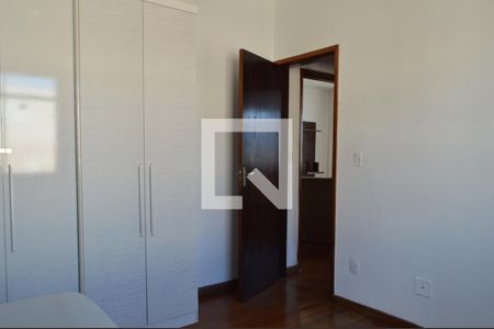 Apartamento à venda com 98m², 3 quartos e 1 vagaQuarto 2