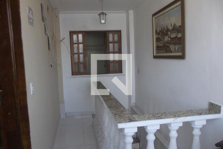 Casa para alugar com 240m², 2 quartos e sem vagaEscadas