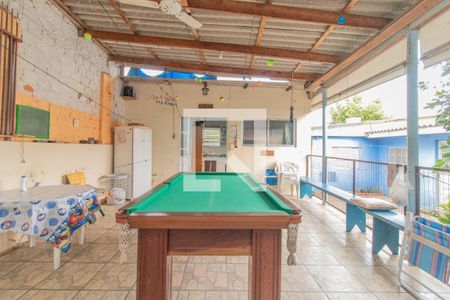 Casa à venda com 390m², 2 quartos e 3 vagas Casa à venda com 390m², 2 quartos e 3 vagasQuintal