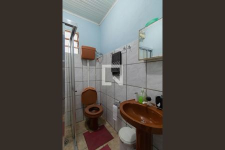 Casa à venda com 390m², 2 quartos e 3 vagas Casa à venda com 390m², 2 quartos e 3 vagasBanheiro externo