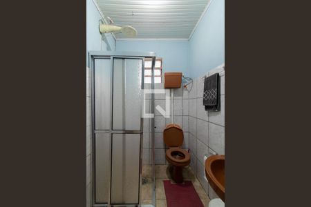 Casa à venda com 390m², 2 quartos e 3 vagas Casa à venda com 390m², 2 quartos e 3 vagasBanheiro externo