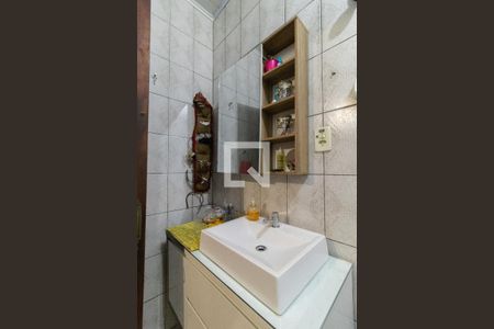 Casa à venda com 390m², 2 quartos e 3 vagas Casa à venda com 390m², 2 quartos e 3 vagasBanheiro