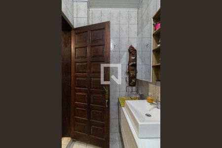 Casa à venda com 390m², 2 quartos e 3 vagas Casa à venda com 390m², 2 quartos e 3 vagasBanheiro