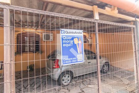 Casa à venda com 390m², 2 quartos e 3 vagas Casa à venda com 390m², 2 quartos e 3 vagasFachada
