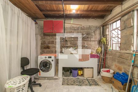 Casa à venda com 390m², 2 quartos e 3 vagas Casa à venda com 390m², 2 quartos e 3 vagasÁrea de Serviço