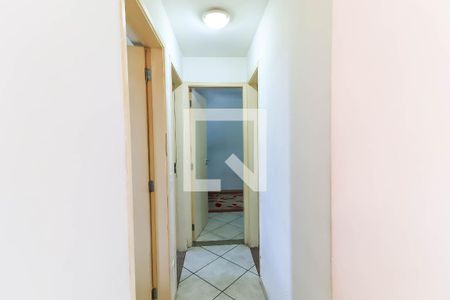 Corredor de apartamento para alugar com 3 quartos, 70m² em Interlagos, São Paulo
