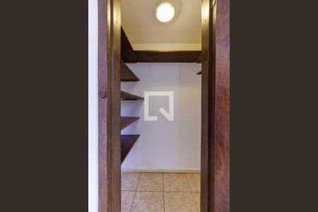 Apartamento para alugar com 350m², 4 quartos e 2 vagasCloset Quarto 1