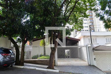 Casa à venda com 400m², 3 quartos e 4 vagasFachada