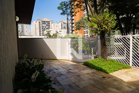 Casa à venda com 400m², 3 quartos e 4 vagasGaragem e Jardim