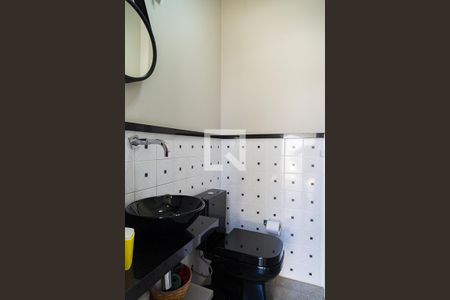 Casa à venda com 400m², 3 quartos e 4 vagasBanheiro da Edícula