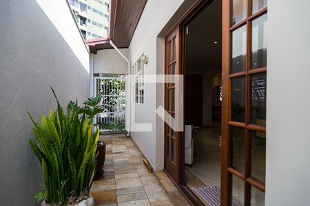 Casa à venda com 400m², 3 quartos e 4 vagasCorredor