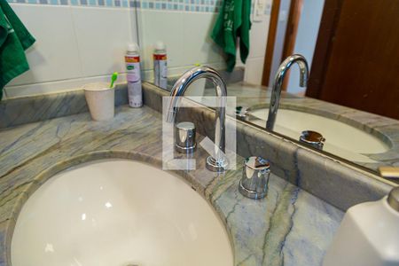 Casa à venda com 400m², 3 quartos e 4 vagasBanheiro Social - Pia