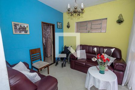 Sala / 2 ambientes de casa à venda com 2 quartos, 456m² em Serrano, Belo Horizonte