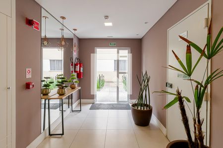 Apartamento para alugar com 42m², 2 quartos e sem vaga Apartamento para alugar com 42m², 2 quartos e sem vagaHall Social