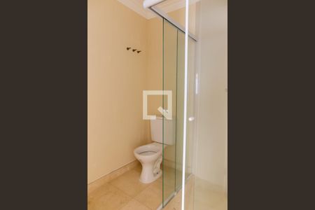 Banheiro da Suite de apartamento para alugar com 1 quarto, 97m² em Campestre, Santo André