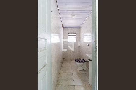Banheiro de casa para alugar com 1 quarto, 65m² em Parque Vitoria, São Paulo