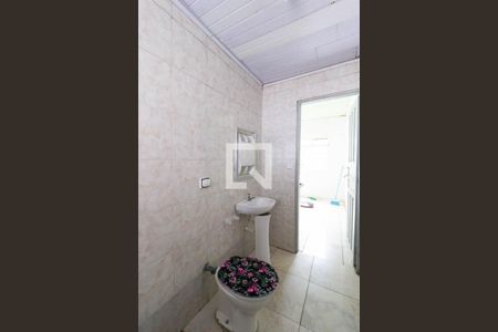 Banheiro de casa para alugar com 1 quarto, 65m² em Parque Vitoria, São Paulo