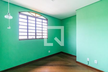 Quarto 1 de casa para alugar com 4 quartos, 196m² em Rio Branco, Belo Horizonte