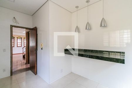 Casa para alugar com 196m², 4 quartos e 5 vagas Casa para alugar com 196m², 4 quartos e 5 vagasCozinha