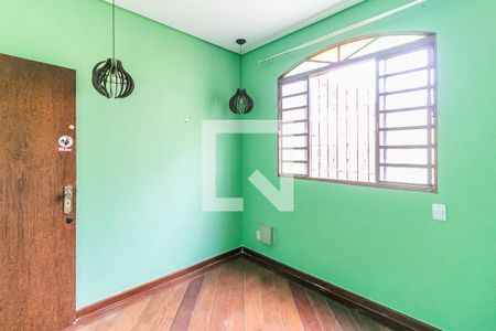 Casa para alugar com 196m², 4 quartos e 5 vagas Casa para alugar com 196m², 4 quartos e 5 vagasSuíte 1