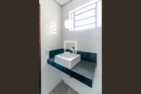 Casa para alugar com 196m², 4 quartos e 5 vagas Casa para alugar com 196m², 4 quartos e 5 vagasBanheiro da Suíte 1
