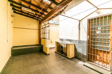 Casa para alugar com 196m², 4 quartos e 5 vagas Casa para alugar com 196m², 4 quartos e 5 vagasÁrea de Serviço