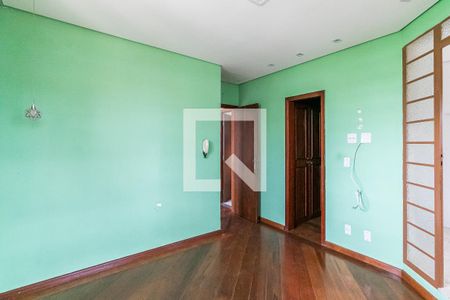 Casa para alugar com 196m², 4 quartos e 5 vagas Casa para alugar com 196m², 4 quartos e 5 vagasSuíte 3