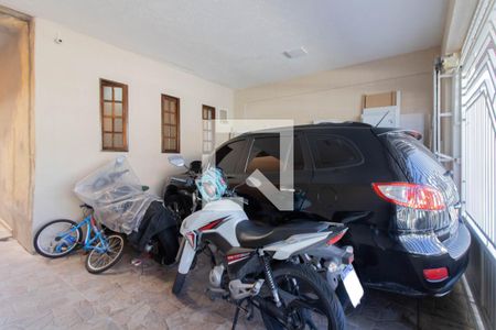 Casa à venda com 120m², 3 quartos e 2 vagas Casa à venda com 120m², 3 quartos e 2 vagasGaragem