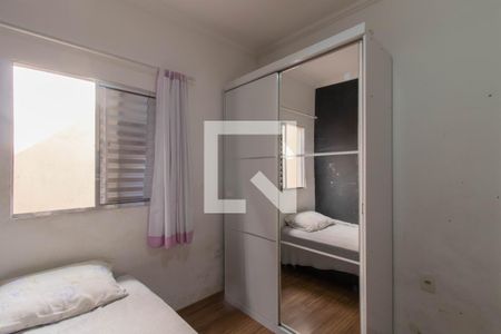 Casa à venda com 120m², 3 quartos e 2 vagas Casa à venda com 120m², 3 quartos e 2 vagasQuarto 3