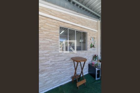 Casa à venda com 120m², 3 quartos e 2 vagas Casa à venda com 120m², 3 quartos e 2 vagasTerraço