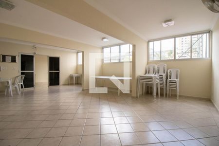 Apartamento para alugar com 76m², 3 quartos e 1 vagaÁrea Comum - Salão de Festas