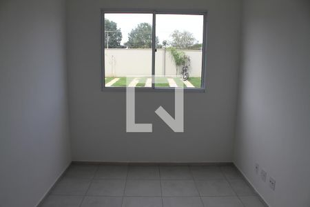 Sala de apartamento para alugar com 2 quartos, 45m² em Setor Faicalville, Goiânia