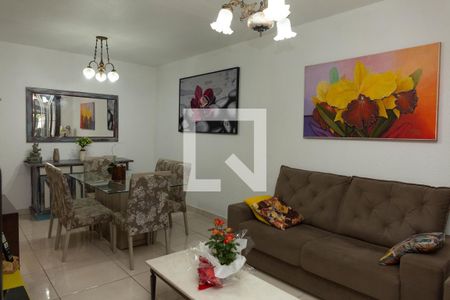 Sala de casa à venda com 4 quartos, 160m² em Protásio Alves, Porto Alegre