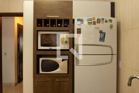 Casa à venda com 160m², 4 quartos e 2 vagas Casa à venda com 160m², 4 quartos e 2 vagasCozinha