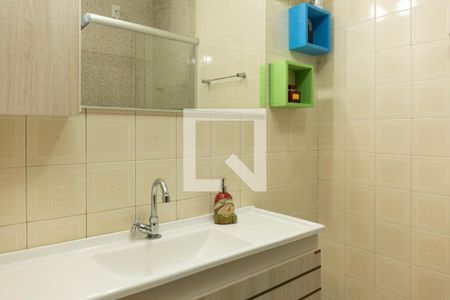 Casa à venda com 160m², 4 quartos e 2 vagas Casa à venda com 160m², 4 quartos e 2 vagasBanheiro 1