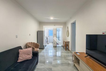 Sala de casa de condomínio para alugar com 1 quarto, 41m² em Boqueirão, Praia Grande