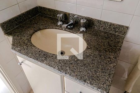 Apartamento para alugar com 75m², 2 quartos e 2 vagasBanheiro