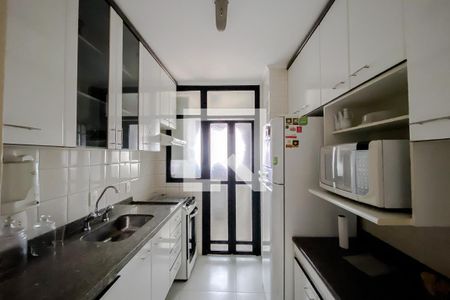 Apartamento para alugar com 75m², 2 quartos e 2 vagasCozinha