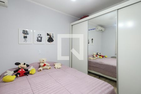 Casa à venda com 229m², 3 quartos e 6 vagas Casa à venda com 229m², 3 quartos e 6 vagasSuíte
