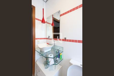 Casa à venda com 229m², 3 quartos e 6 vagas Casa à venda com 229m², 3 quartos e 6 vagasBanheiro da Suíte