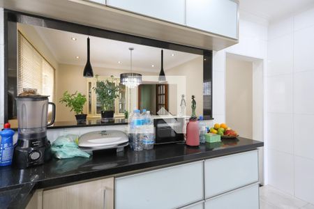 Casa à venda com 229m², 3 quartos e 6 vagas Casa à venda com 229m², 3 quartos e 6 vagasCozinha
