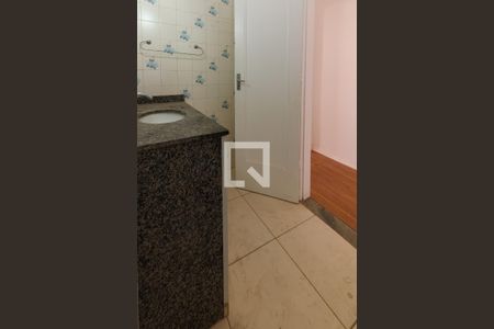 Apartamento à venda com 70m², 1 quarto e sem vaga Apartamento à venda com 70m², 1 quarto e sem vagaBanheiro Corredor