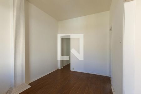 Apartamento à venda com 70m², 1 quarto e sem vaga Apartamento à venda com 70m², 1 quarto e sem vagaSala