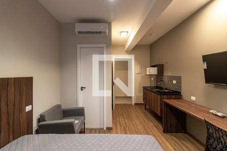 Sala, Quarto e Cozinha de kitnet/studio para alugar com 1 quarto, 18m² em Vila Olímpia, São Paulo